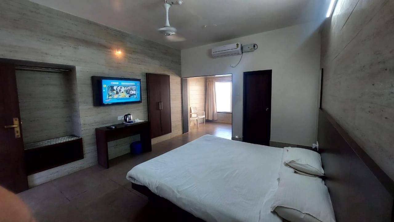 Rns Guest House Māvalli Buitenkant foto